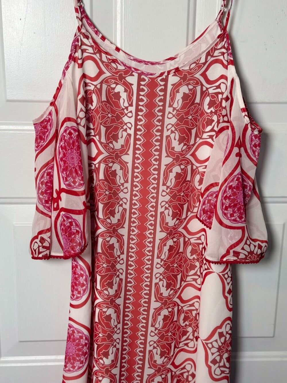Atina Cristina Cold Shoulder Red Patterned Dress NWT Size XS